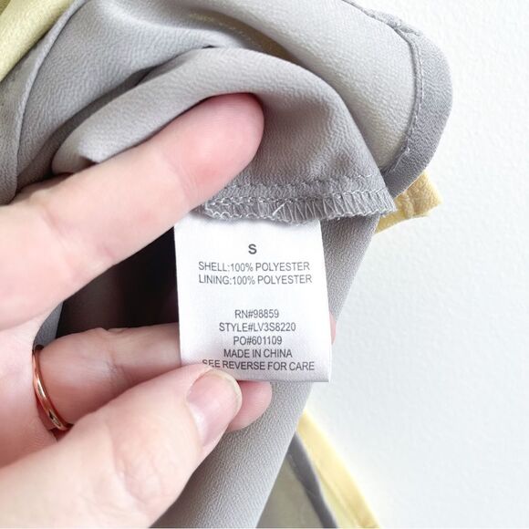 Olive & Oak Tank Shell Yellow Gray Chest Pocket Pullover Blouse High-Low Size S - Picture 6 of 8